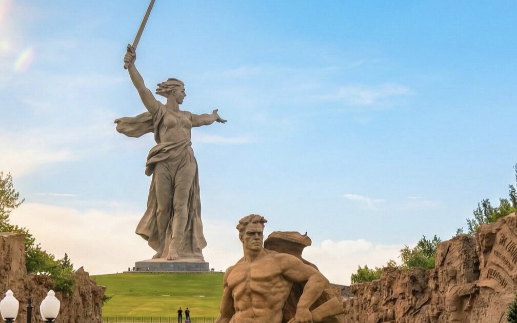 Монумент «Родина-мать зовёт!» на Мамаевом кургане